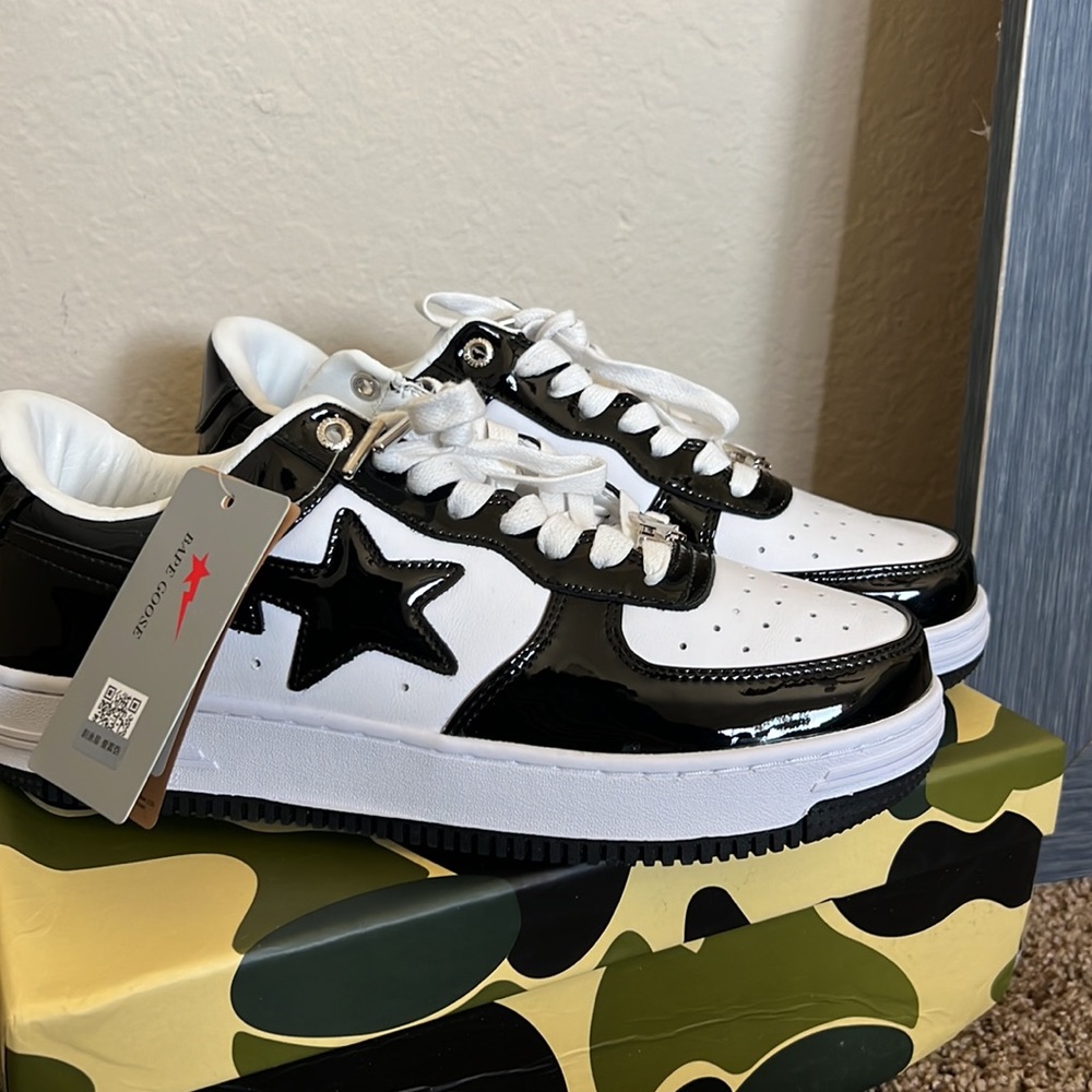 Bapesta Goose in Patent Black